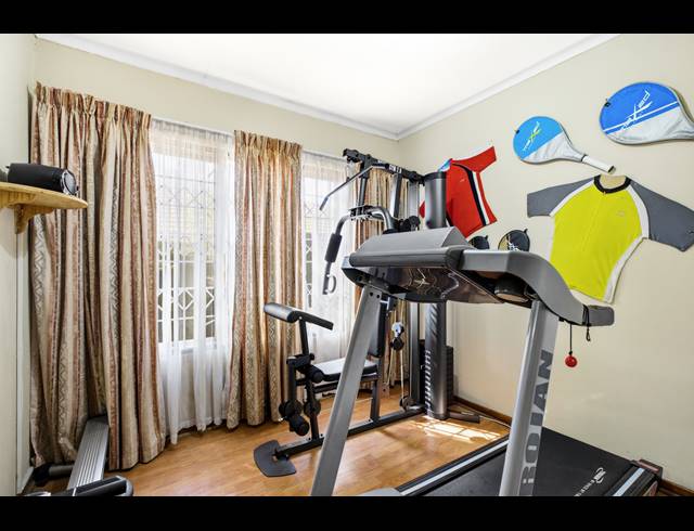 5 BEDROOM HOUSE FOR SALE IN BARBEQUE DOWNS